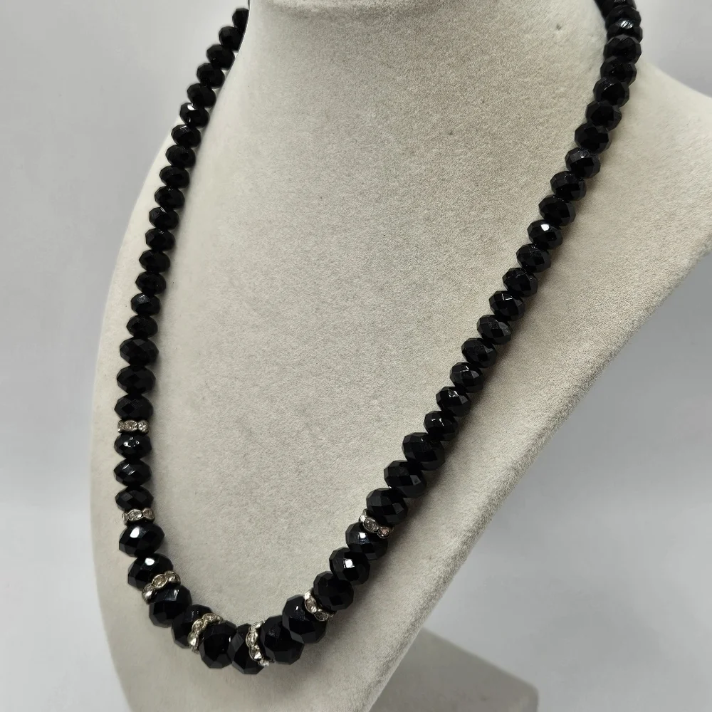 VINTAGE Faceted Black Glass and Rhinestone Beaded Strand Necklace Magnetic Back